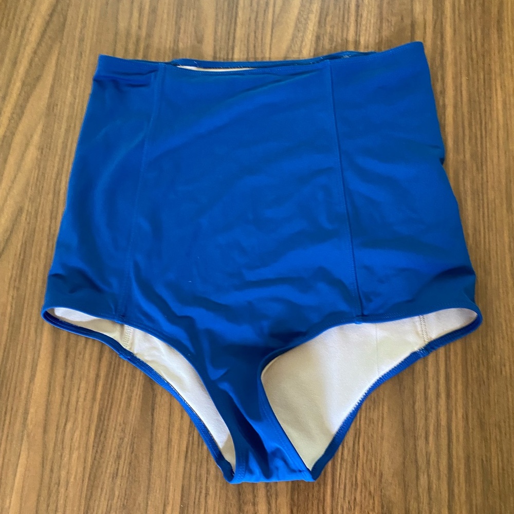 Kortni Jeane high waisted blue bottoms size medium